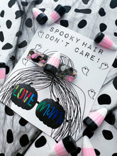 Load image into Gallery viewer, Pink &amp; Black Candy Corn Clip
